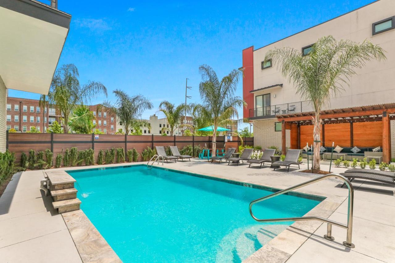 Private Townhouse In A Secure Location Villa New Orleans Bagian luar foto