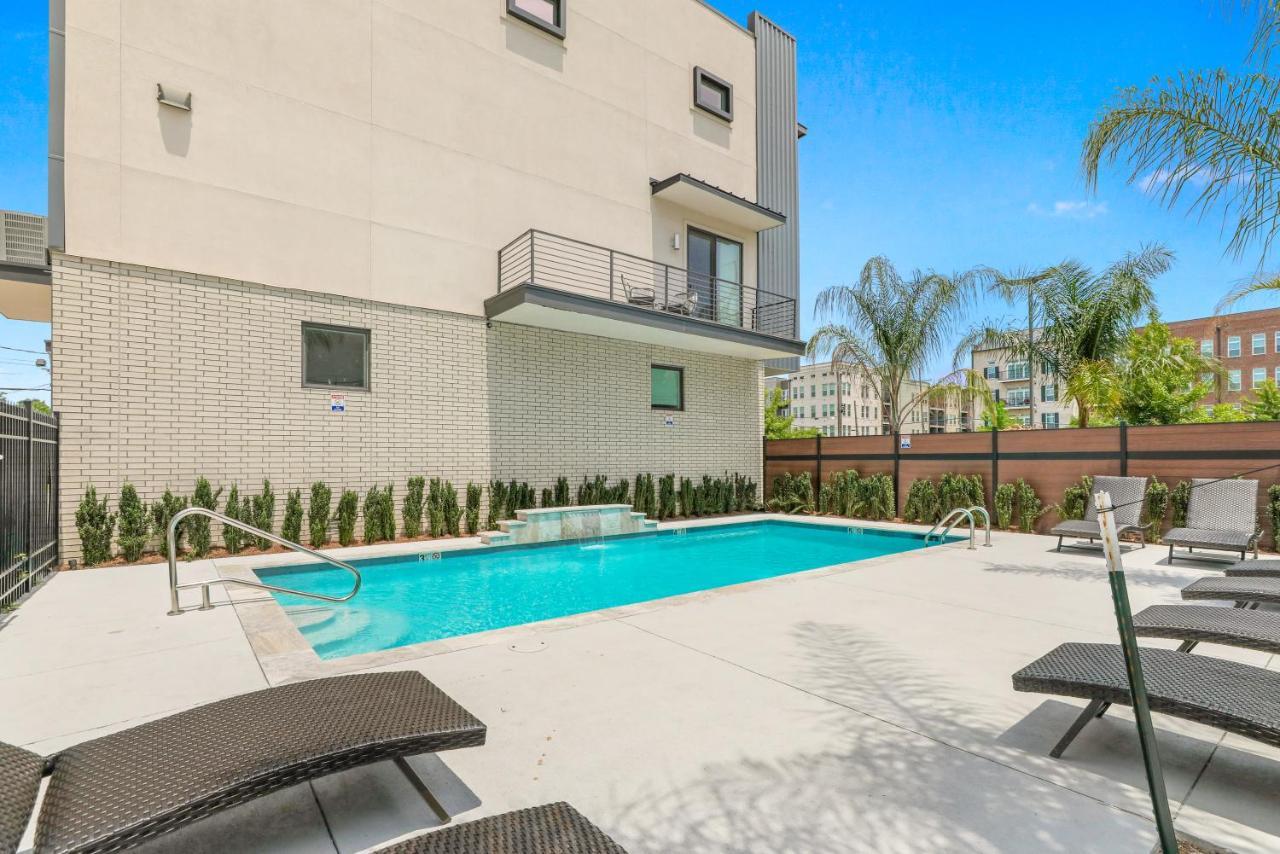 Private Townhouse In A Secure Location Villa New Orleans Bagian luar foto