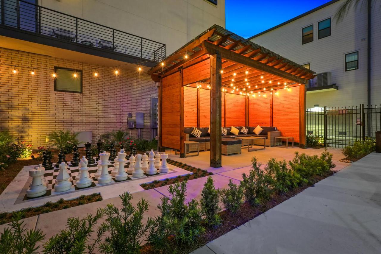 Private Townhouse In A Secure Location Villa New Orleans Bagian luar foto
